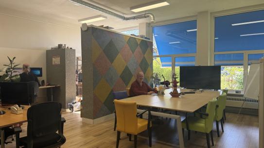 Op deze foto staat een atelier aan de Ruysdaelbaan weergegeven, klik voor een vergroting